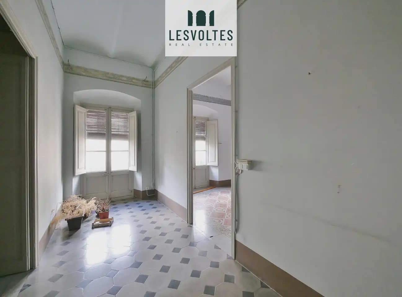 Komercyjne do wynajęcia w La Bisbal d'Emporda - 2 000 € (Ref: 10081848)