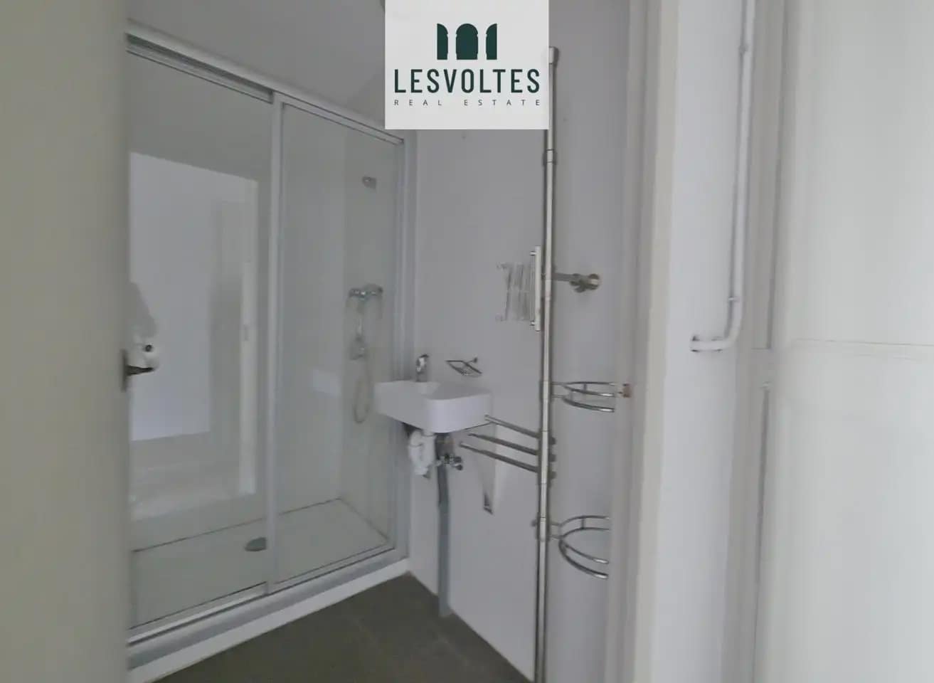 Komercyjne do wynajęcia w La Bisbal d'Emporda - 2 000 € (Ref: 10081848)