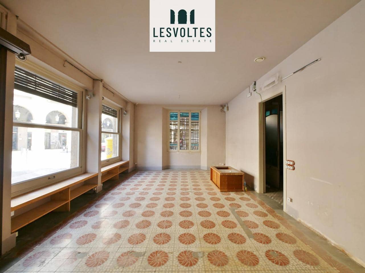 7 bedroom Business for rent in La Bisbal d'Emporda - € 2,000 (Ref: 10081848)