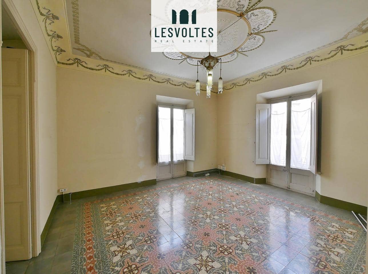 7 bedroom Business for rent in La Bisbal d'Emporda - € 2,000 (Ref: 10081848)