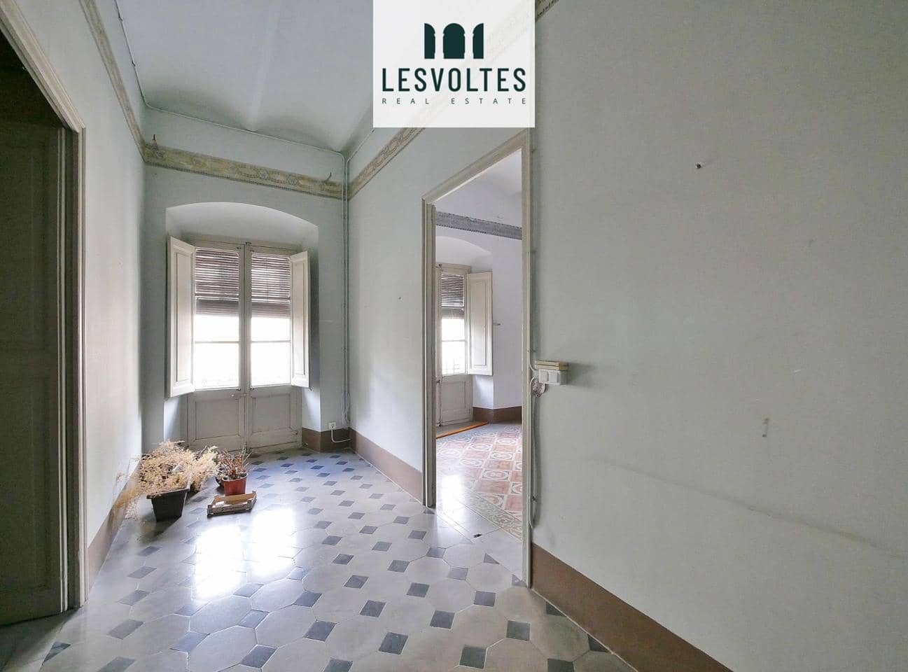 7 bedroom Business for rent in La Bisbal d'Emporda - € 2,000 (Ref: 10081848)