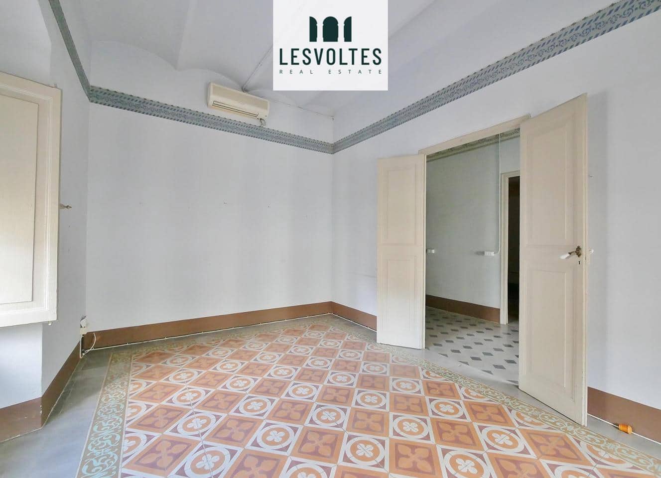 7 bedroom Business for rent in La Bisbal d'Emporda - € 2,000 (Ref: 10081848)