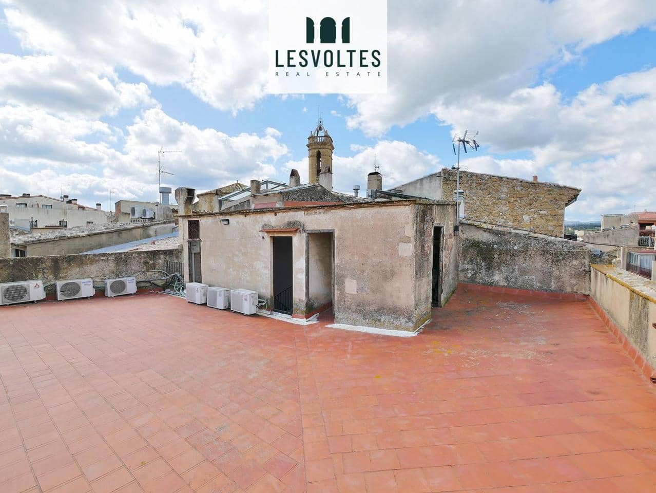 7 bedroom Business for rent in La Bisbal d'Emporda - € 2,000 (Ref: 10081848)