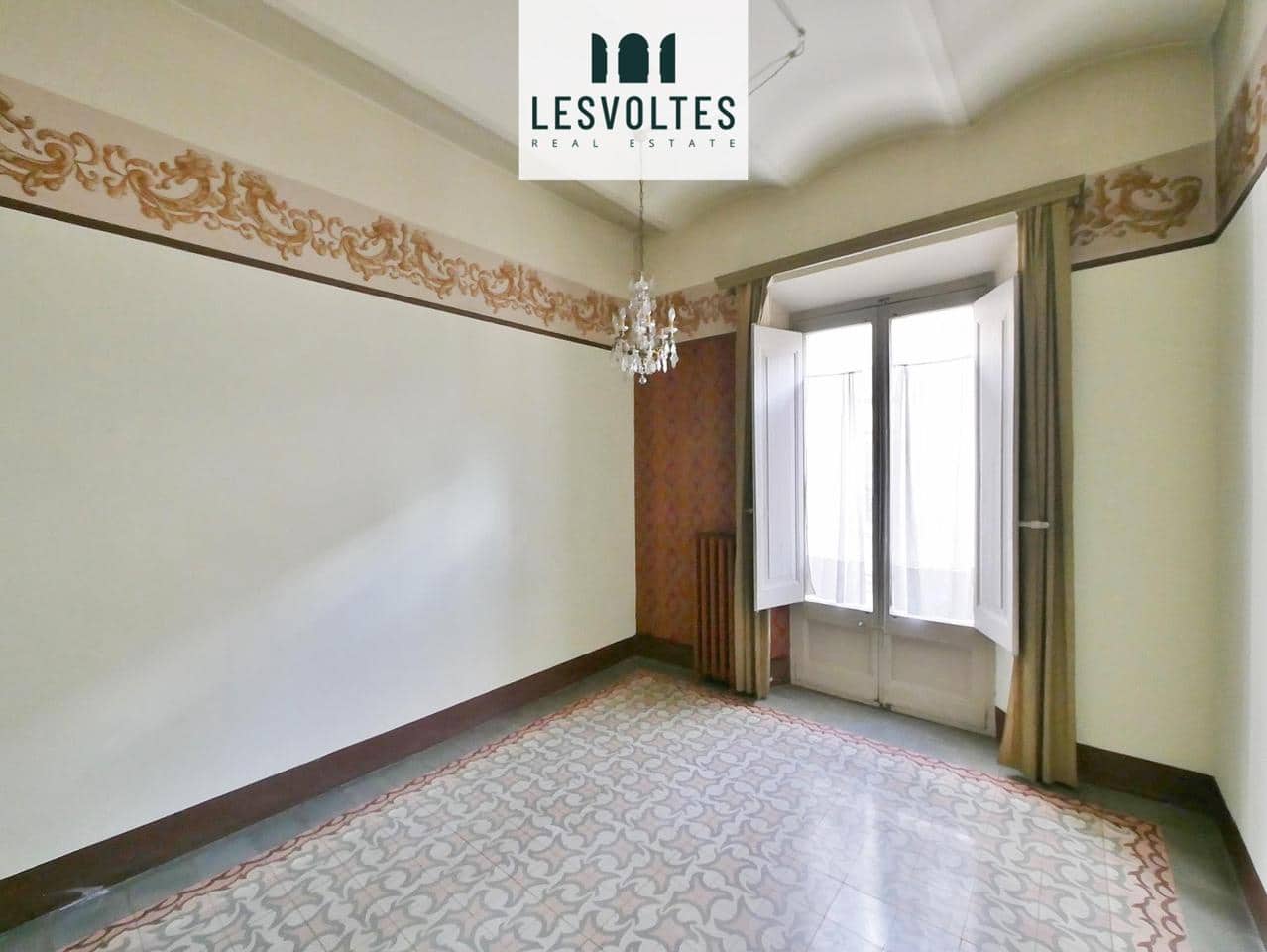 7 bedroom Business for rent in La Bisbal d'Emporda - € 2,000 (Ref: 10081848)