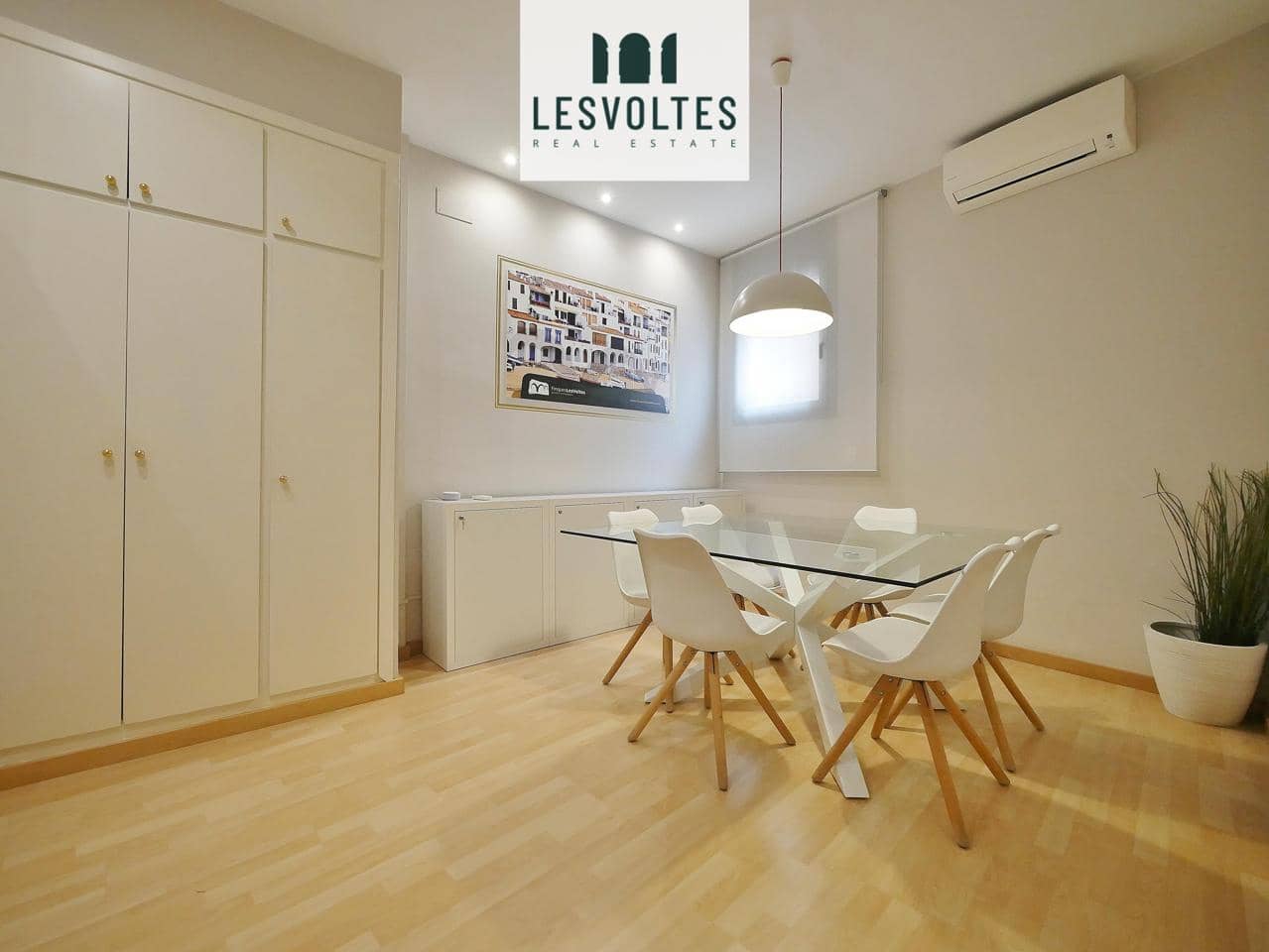 3 bedroom Business for rent in Palafrugell - € 1,200 (Ref: 10081850)