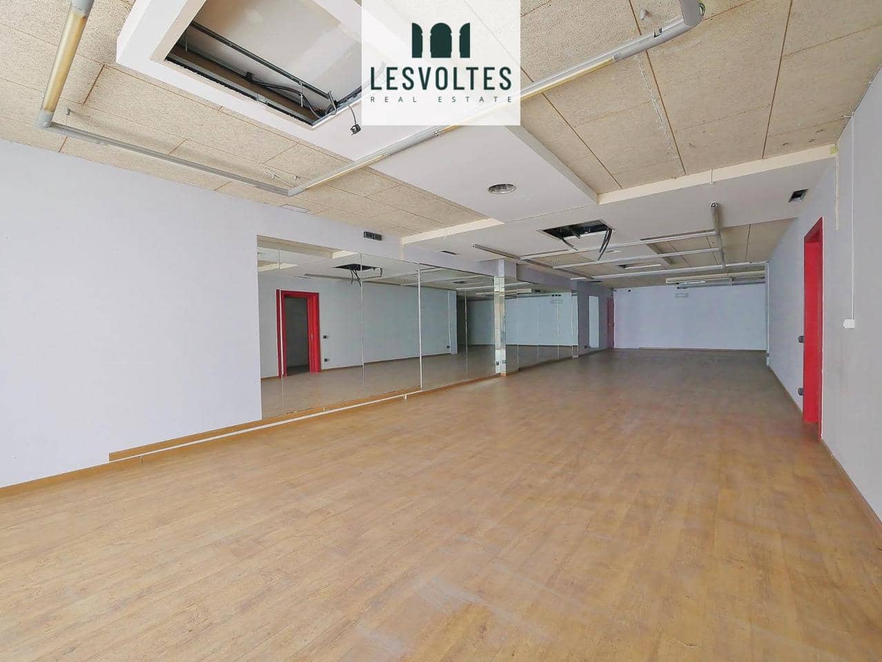 4 bedroom Business for sale in Palamos - € 178,000 (Ref: 10081852)