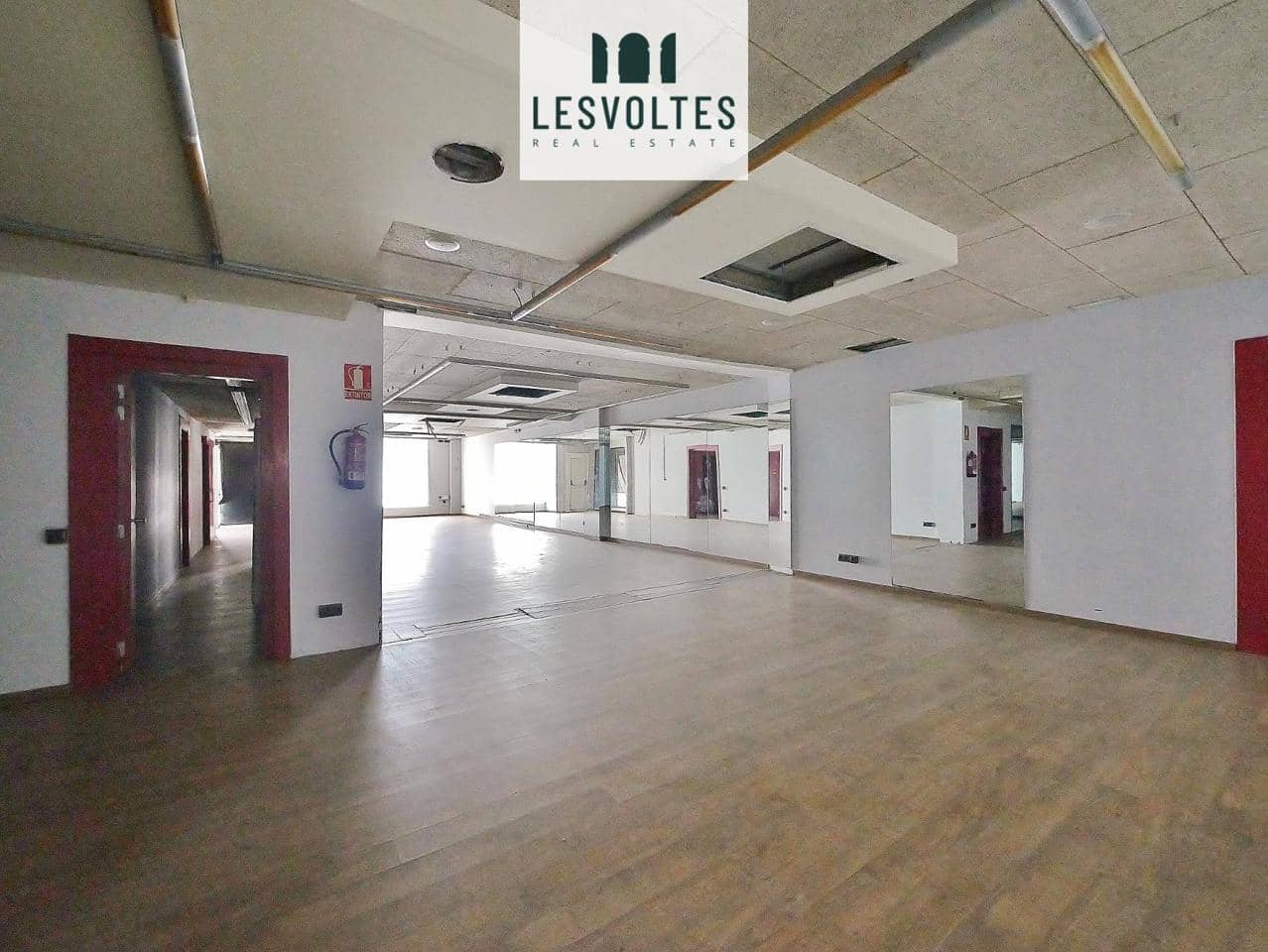 4 bedroom Business for sale in Palamos - € 178,000 (Ref: 10081852)