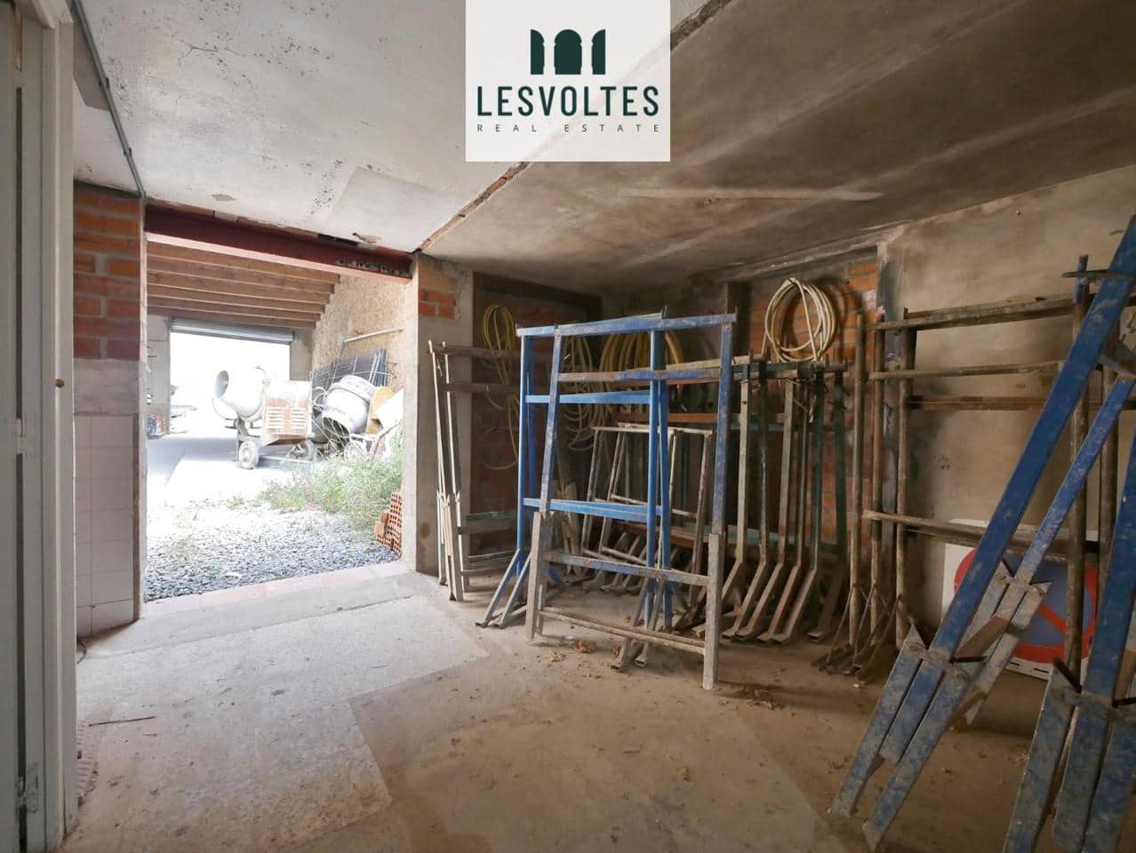 3 bedroom Commercial for sale in Palafrugell - € 230,000 (Ref: 10081853)