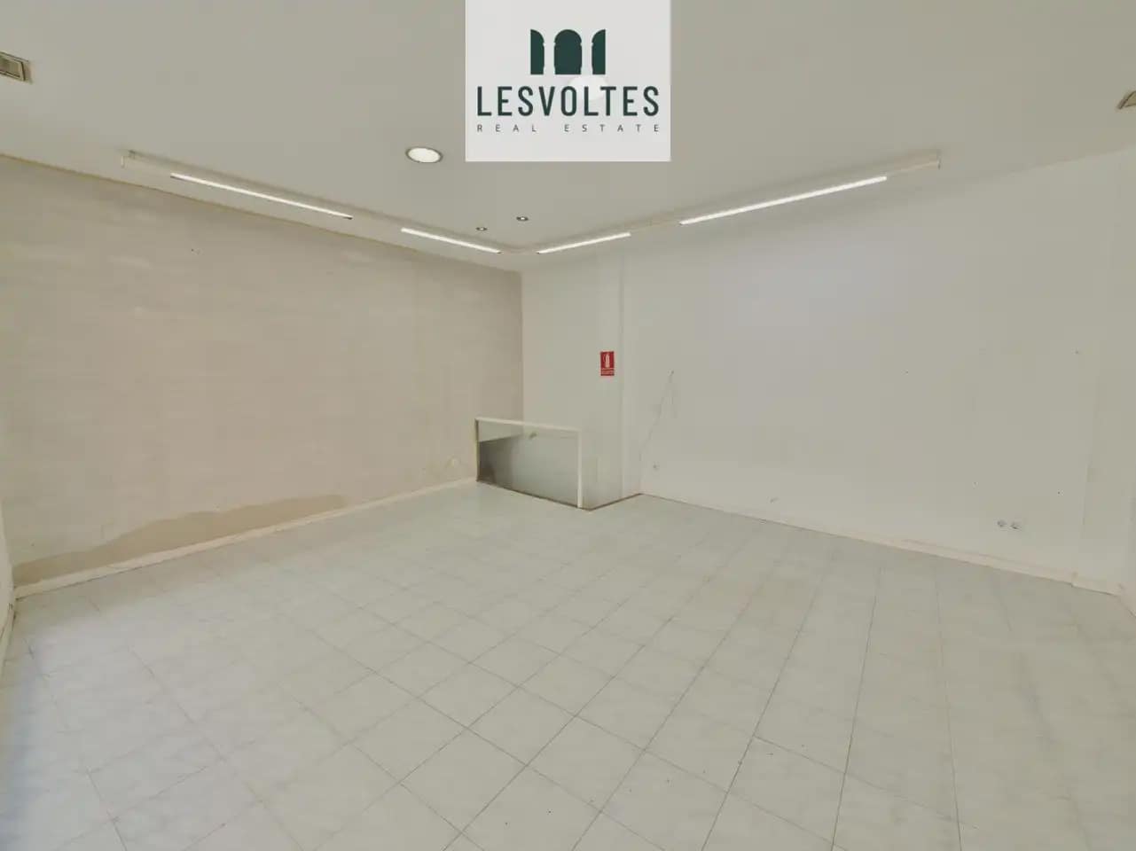 Commercial for sale in Palafrugell - € 78,000 (Ref: 10081858)