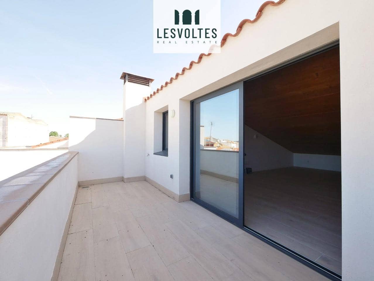 4 bedroom Flat for sale in Palafrugell with garage - € 340,000 (Ref: 10081862)