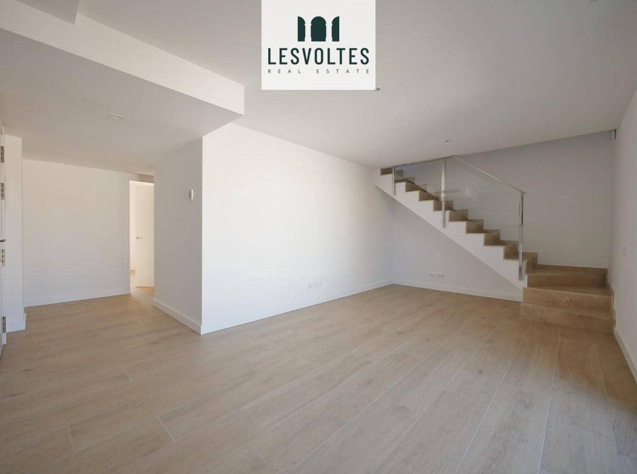 4 bedroom Flat for sale in Palafrugell with garage - € 340,000 (Ref: 10081862)