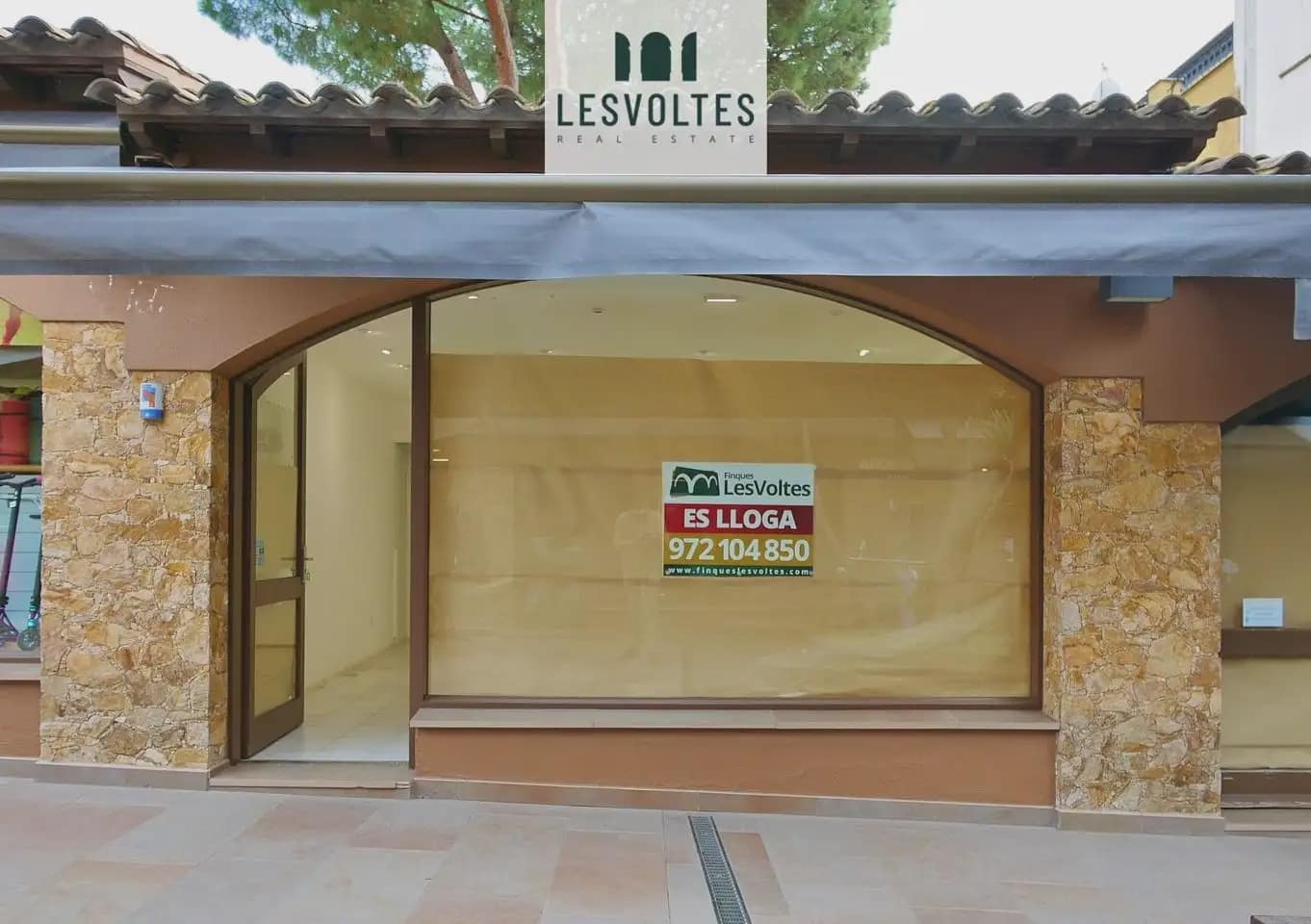 Commercial for rent in Palafrugell - € 750 (Ref: 10081869)
