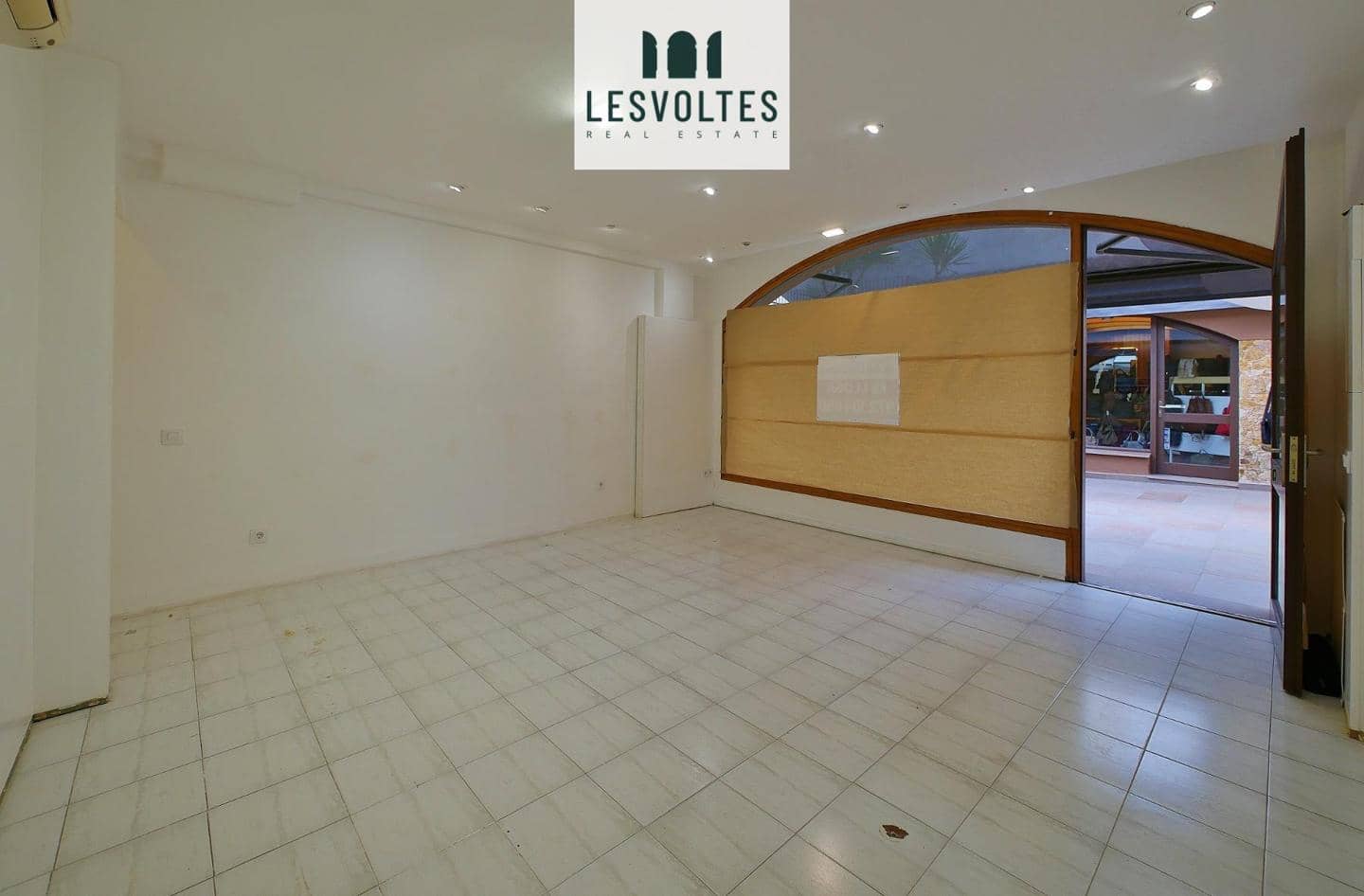 2 bedroom Business for rent in Palafrugell - € 750 (Ref: 10081869)