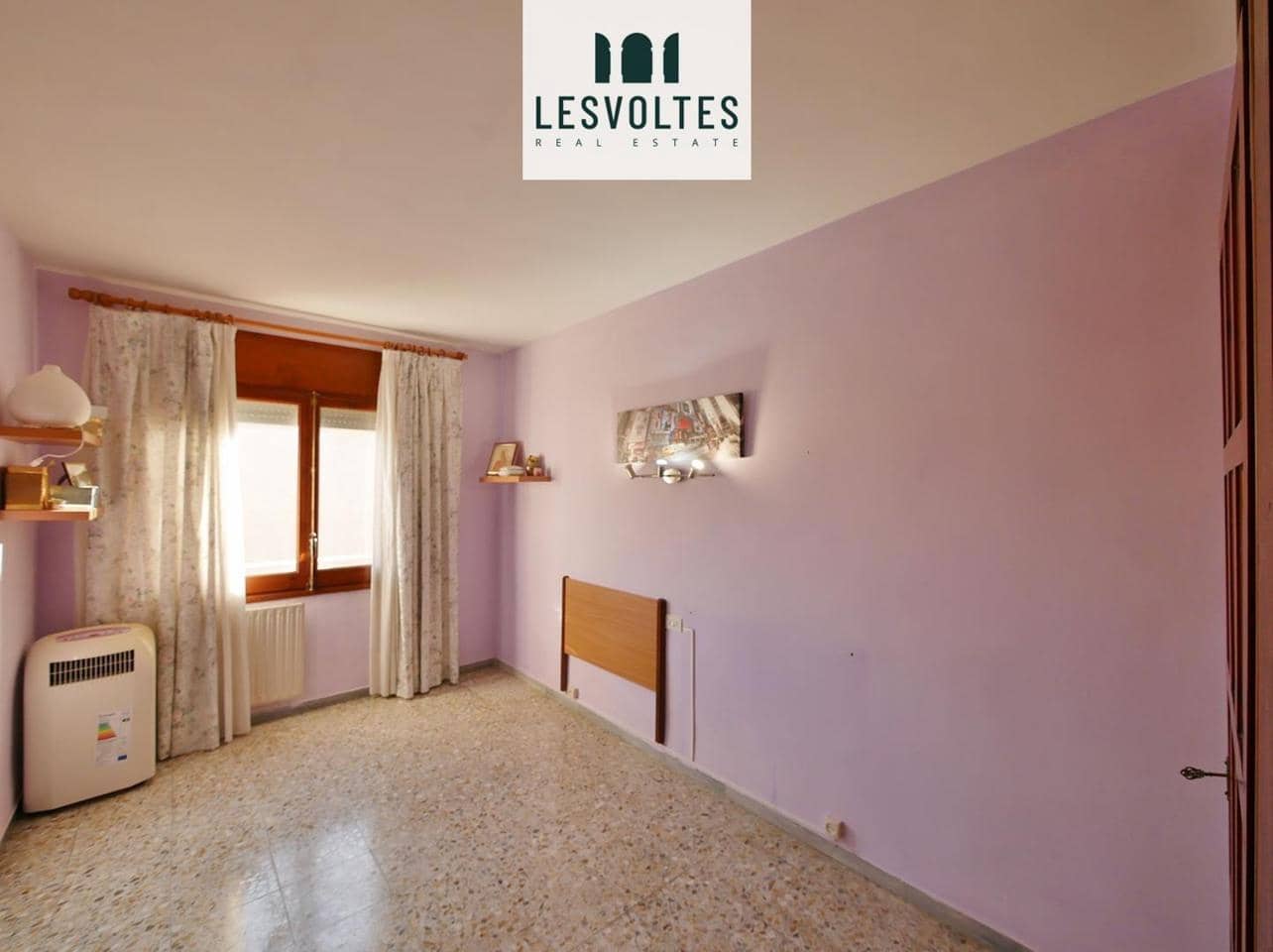 4 bedroom Flat for sale in La Bisbal d'Emporda - € 187,000 (Ref: 10081874)
