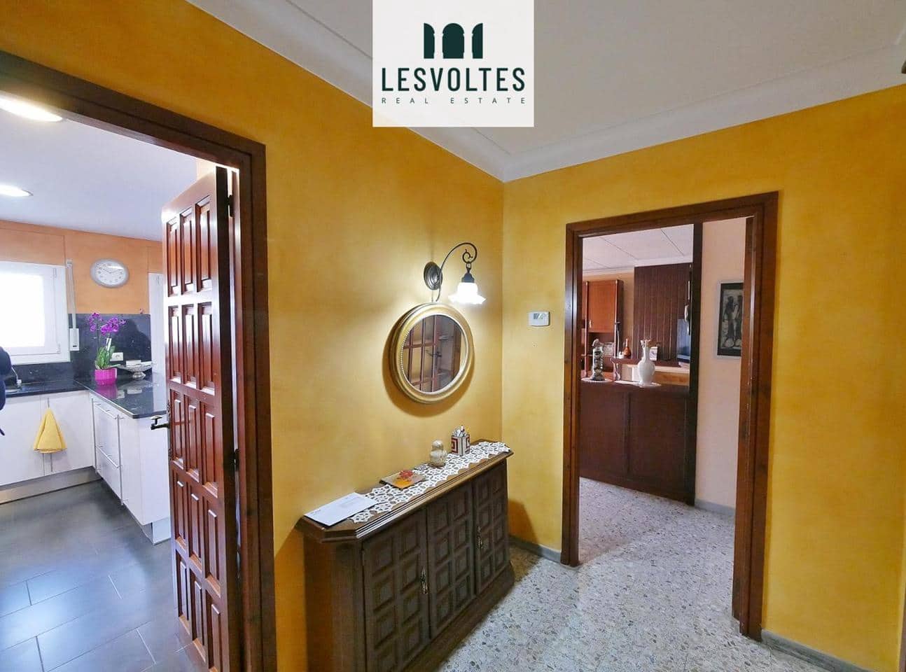 4 bedroom Flat for sale in La Bisbal d'Emporda - € 187,000 (Ref: 10081874)
