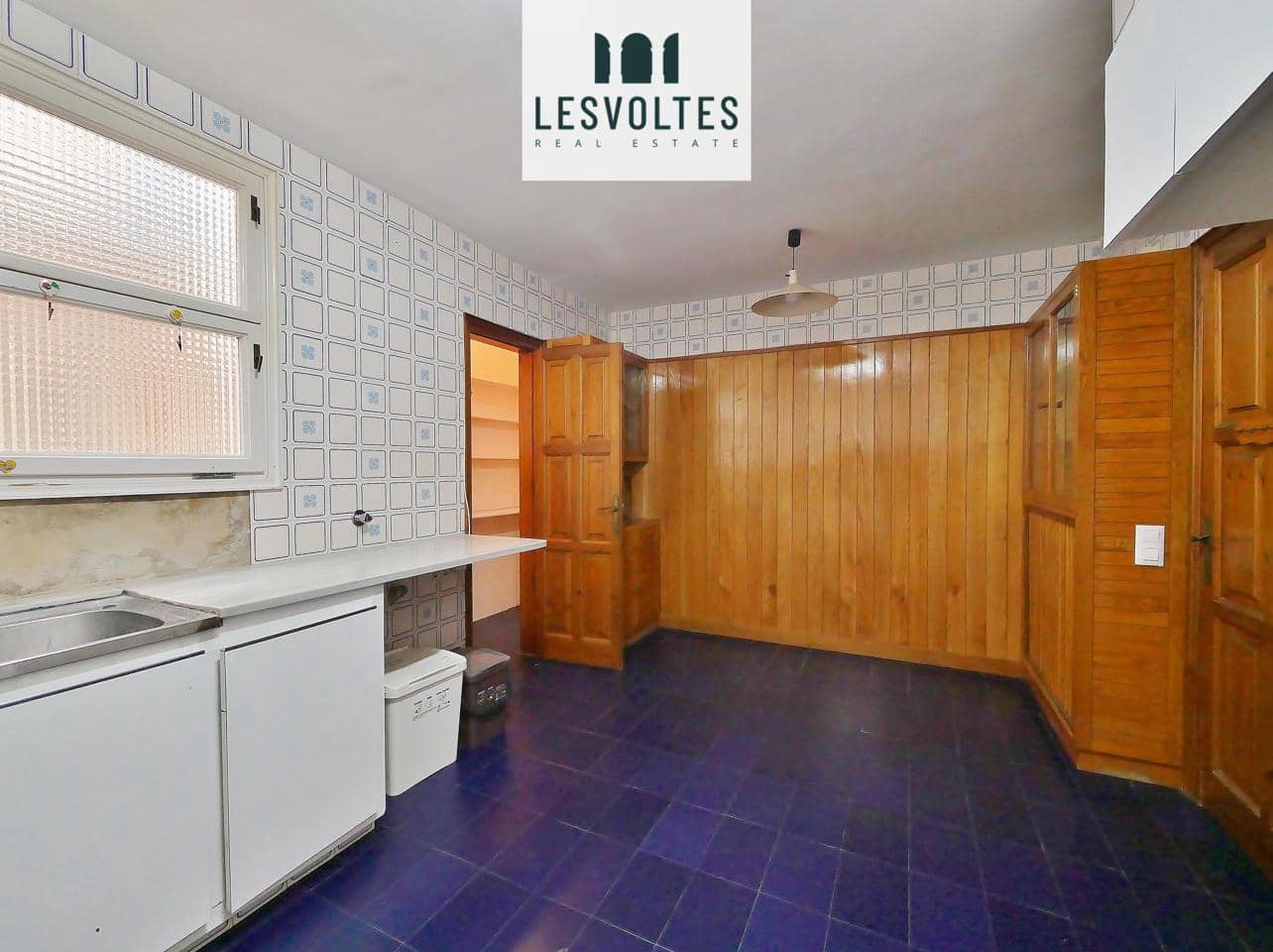 5 bedroom Flat for sale in Palafrugell - € 295,000 (Ref: 10081877)