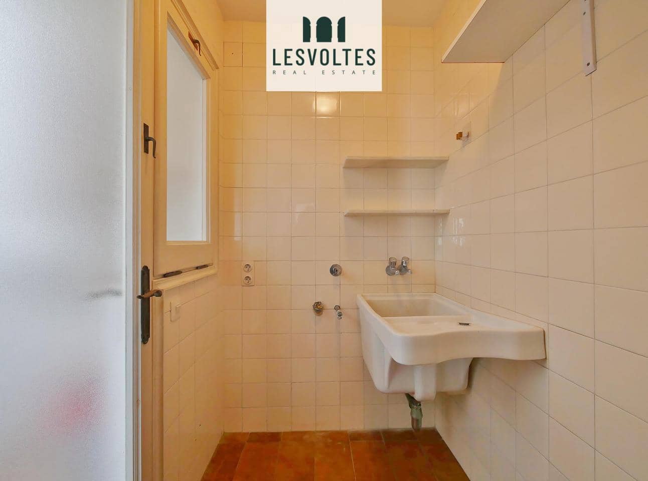 5 bedroom Flat for sale in Palafrugell - € 295,000 (Ref: 10081877)