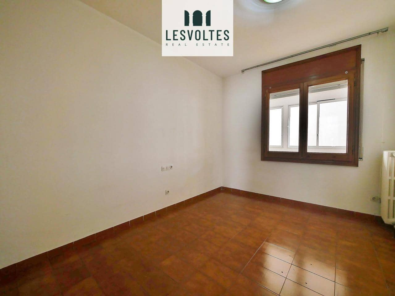5 bedroom Flat for sale in Palafrugell - € 295,000 (Ref: 10081877)