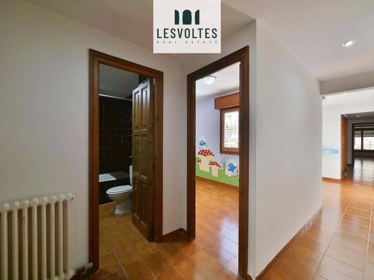 5 bedroom Flat for sale in Palafrugell - € 295,000 (Ref: 10081877)