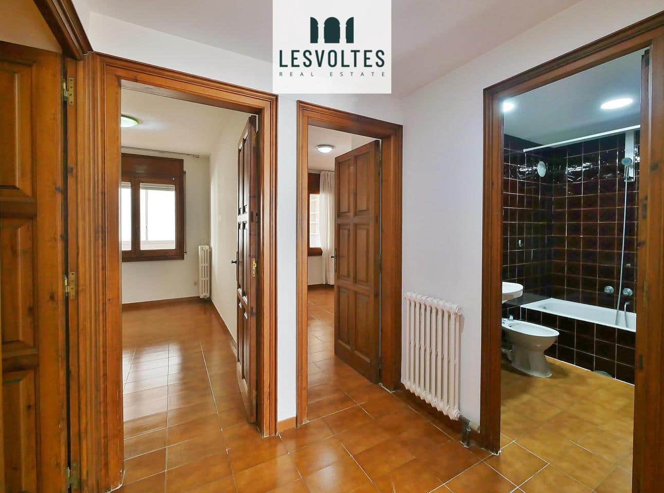 5 bedroom Flat for sale in Palafrugell - € 295,000 (Ref: 10081877)