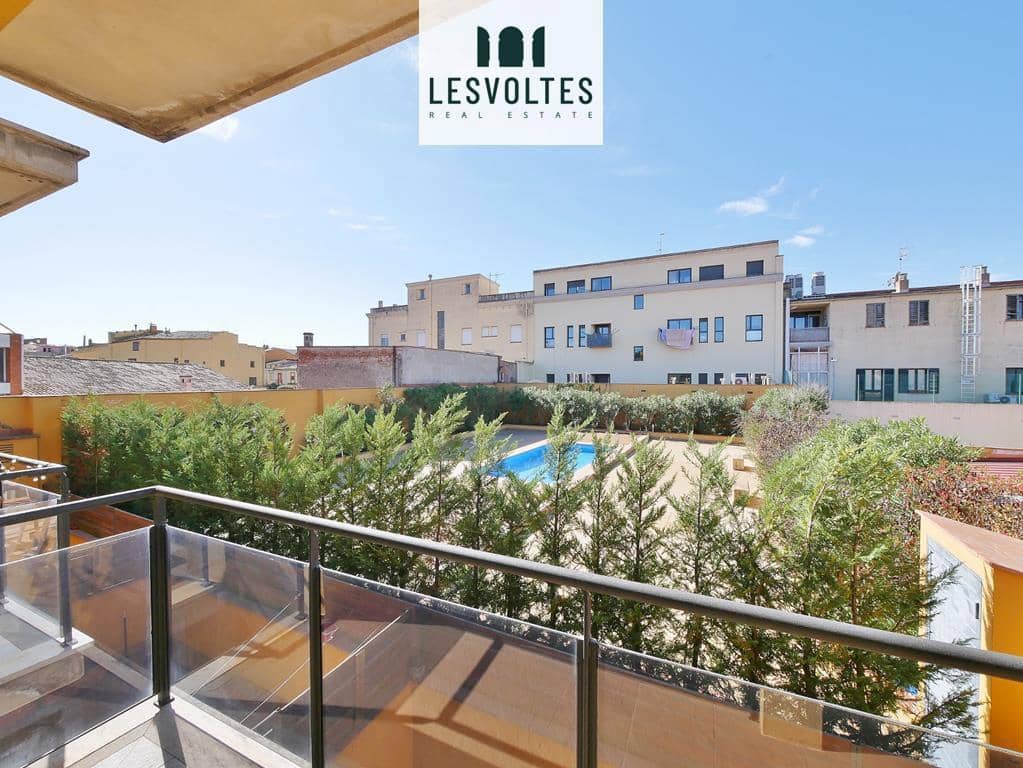 2 bedroom Flat for sale in La Bisbal d'Emporda with pool garage - € 180,000 (Ref: 10081882)