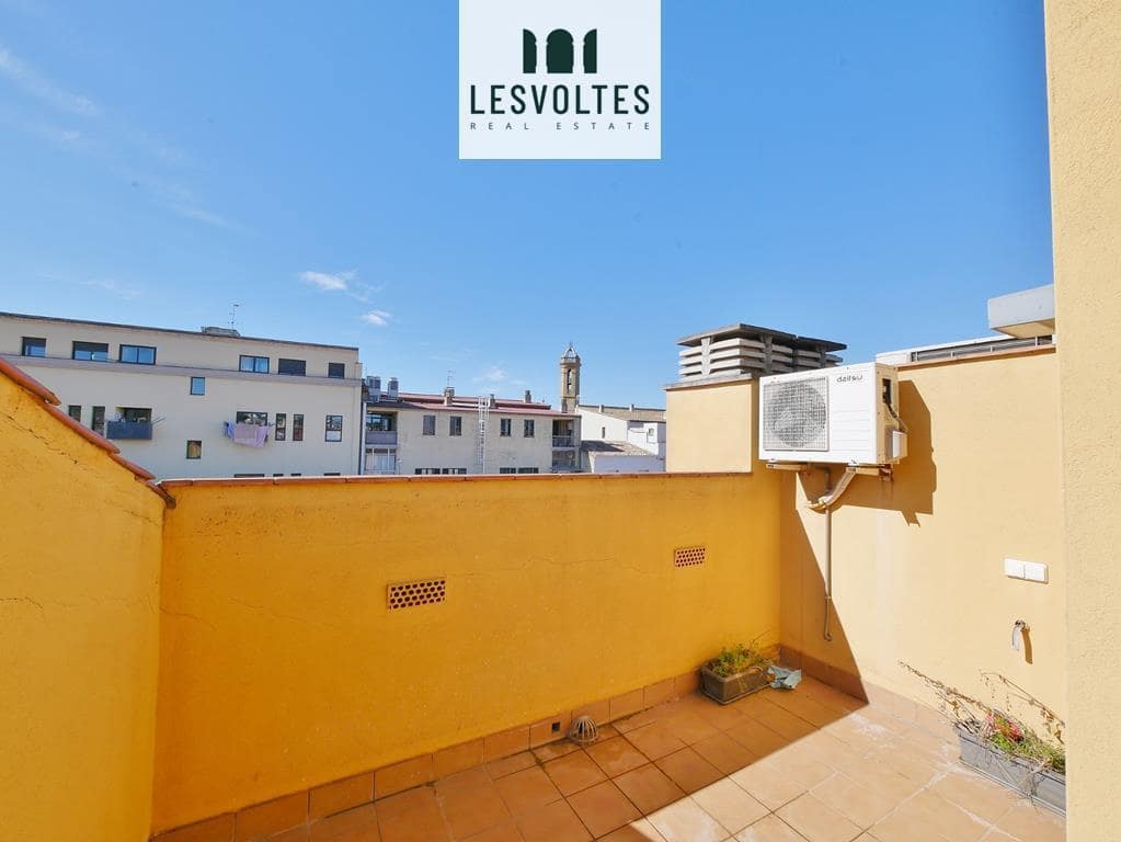 2 bedroom Flat for sale in La Bisbal d'Emporda with pool garage - € 180,000 (Ref: 10081882)
