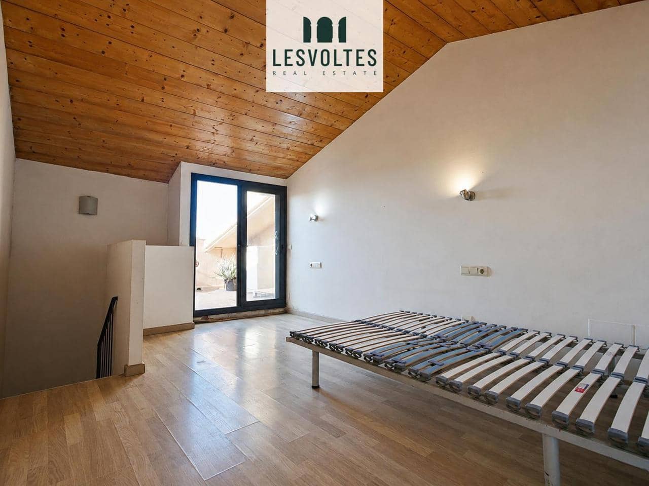 3 bedroom Flat for sale in Palafrugell with garage - € 260,000 (Ref: 10081886)