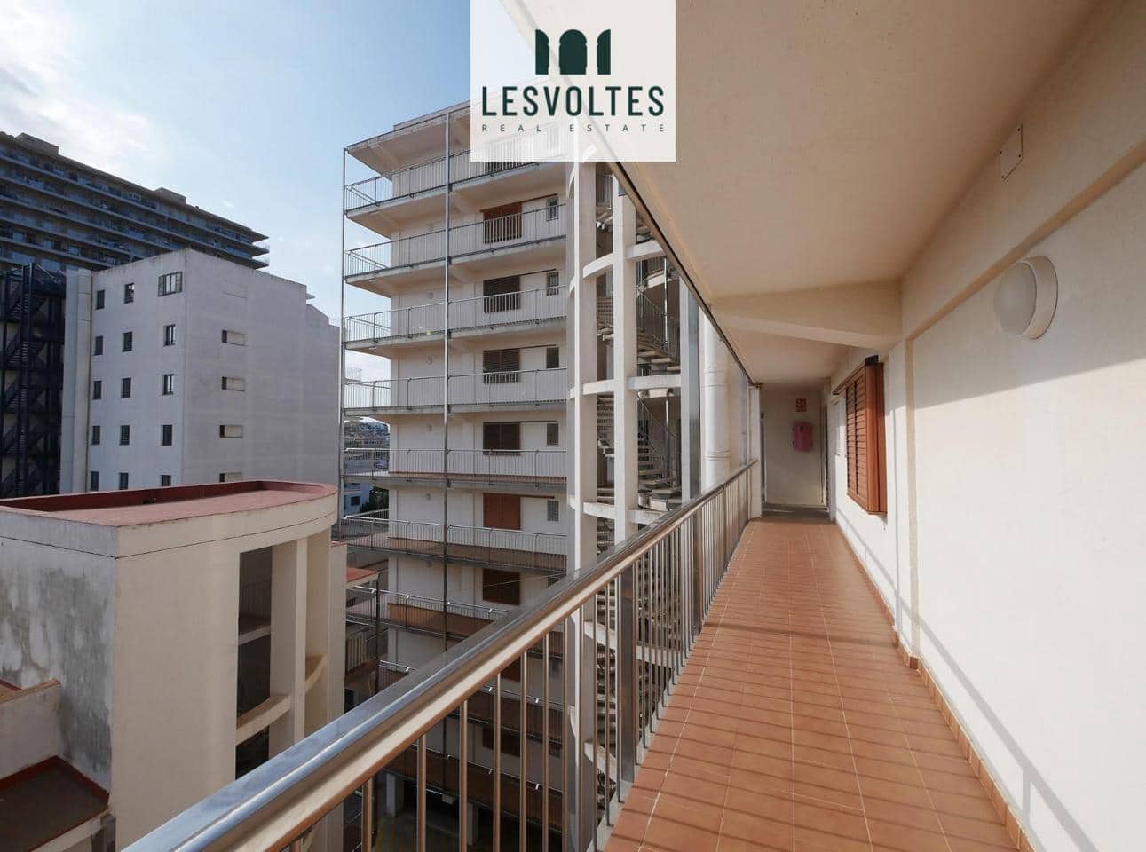 3 bedroom Flat for sale in Palamos with garage - € 590,000 (Ref: 10081887)