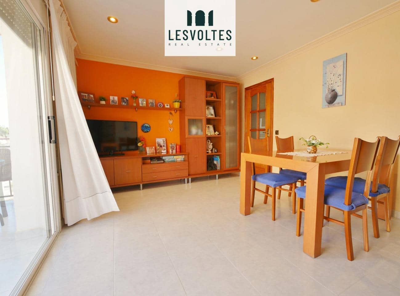 4 bedroom Flat for sale in Palamos - € 250,000 (Ref: 10081888)