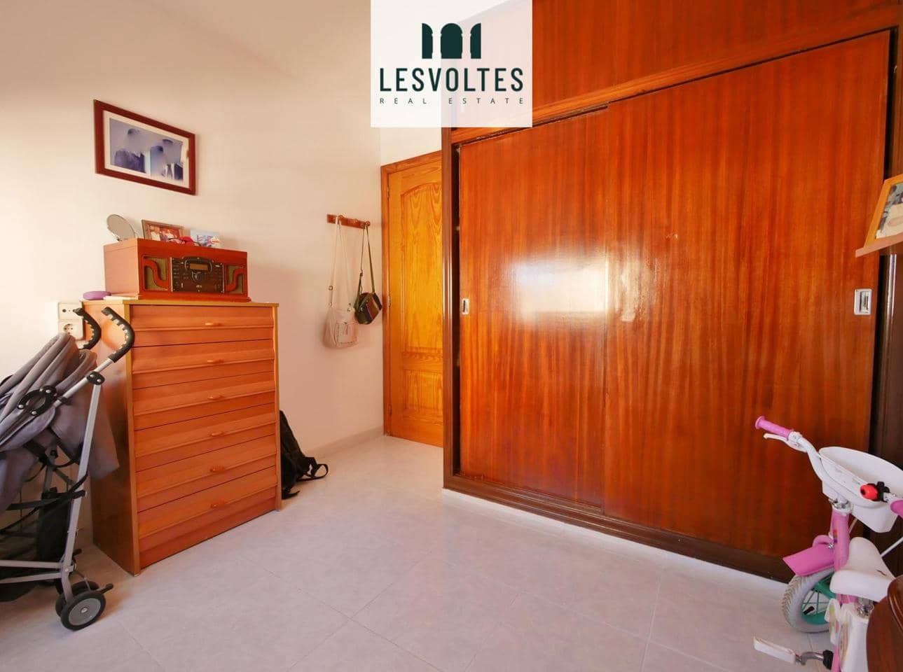 4 bedroom Flat for sale in Palamos - € 250,000 (Ref: 10081888)