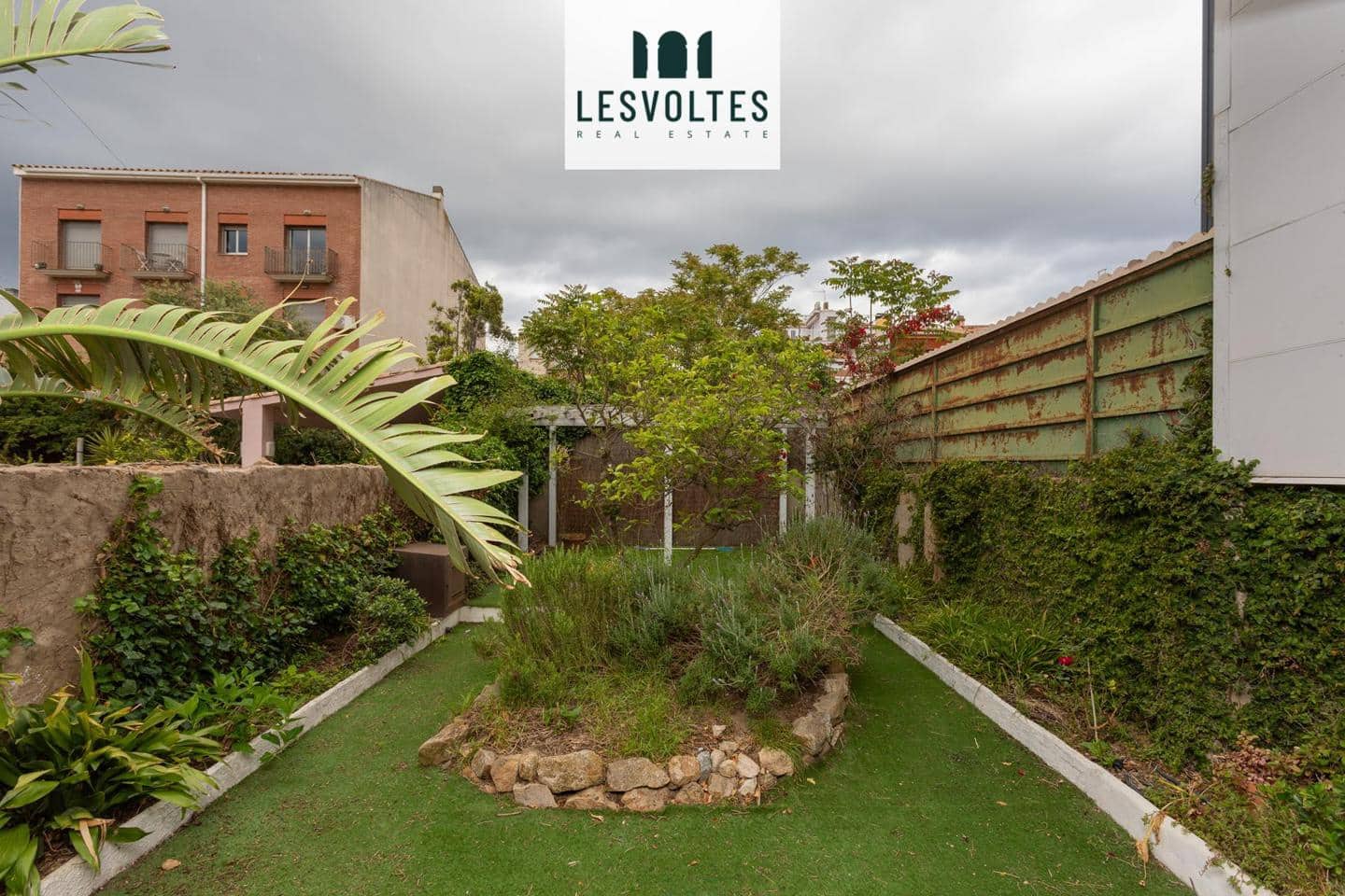 3 bedroom Flat for sale in Sant Antoni de Calonge with garage - € 1,500,000 (Ref: 10081891)