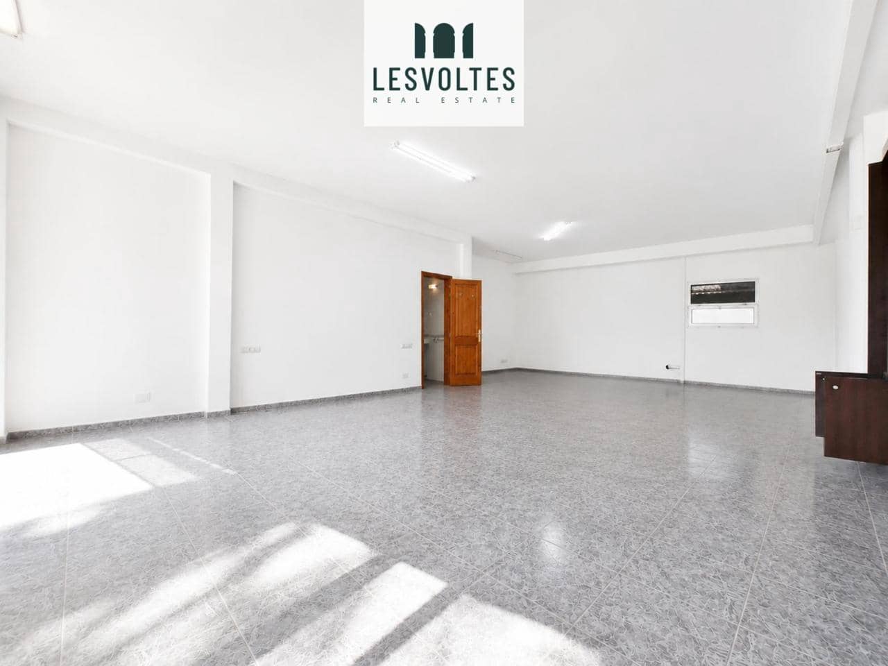 2 bedroom Business for rent in Palafrugell - € 900 (Ref: 10081895)
