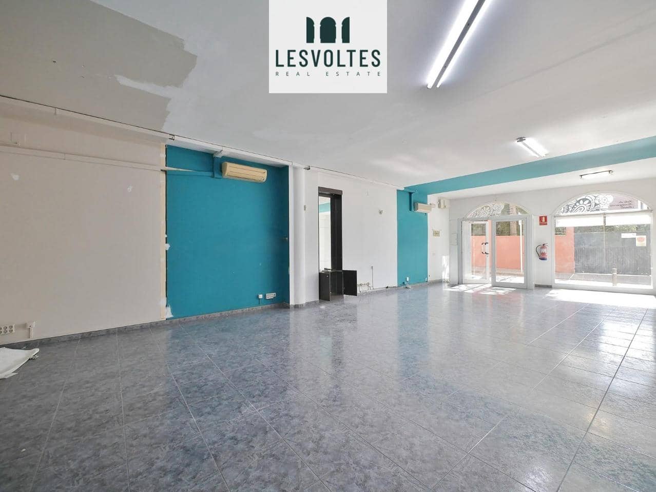 2 bedroom Business for rent in Palafrugell - € 900 (Ref: 10081895)