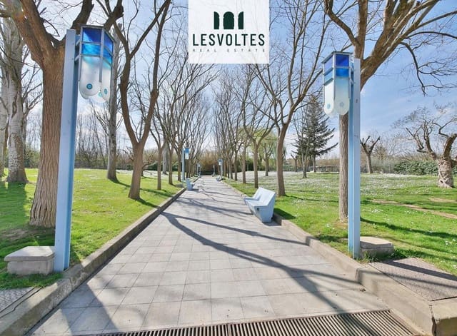 1 soverom Bedrift til salgs i La Bisbal d'Empordà med garasje - € 95 000 (Ref: 10081896)