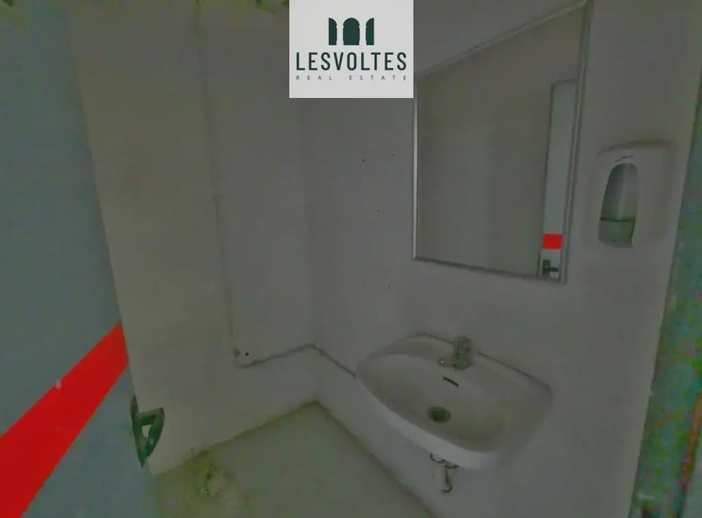 Local Comercial en La Bisbal d'Empordà en venta - 220.000 € (Ref: 10081898)