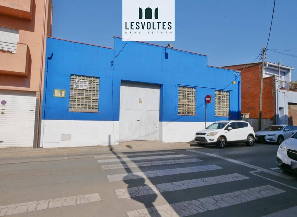 3 bedroom Commercial for sale in La Bisbal d'Emporda with garage - € 220,000 (Ref: 10081898)