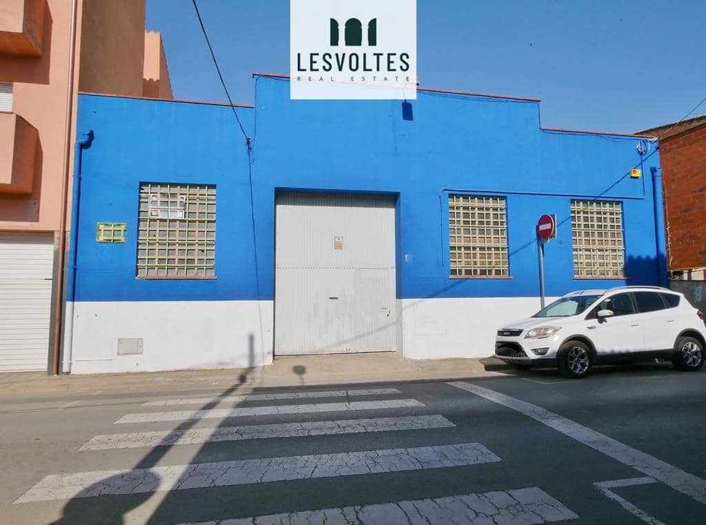 3 bedroom Commercial for sale in La Bisbal d'Emporda with garage - € 220,000 (Ref: 10081898)