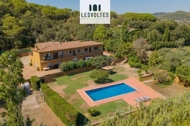 Chalet de 8 habitaciones en Calella de Palafrugell, Palafrugell en venta con piscina garaje - 1.800.000 € (Ref: 10081900)