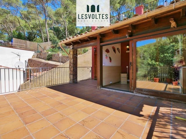 Chalet de 3 habitaciones en Tamariu, Palafrugell en venta con garaje - 750.000 € (Ref: 10081901)