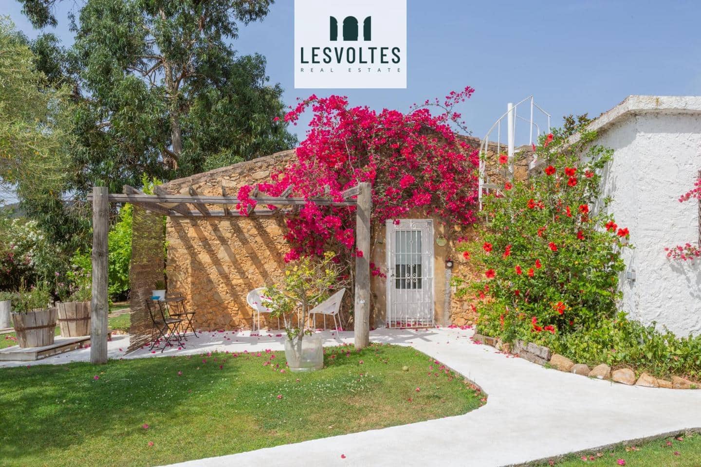 5 bedroom Villa for sale in Mont-ras with pool - € 2,500,000 (Ref: 10081902)