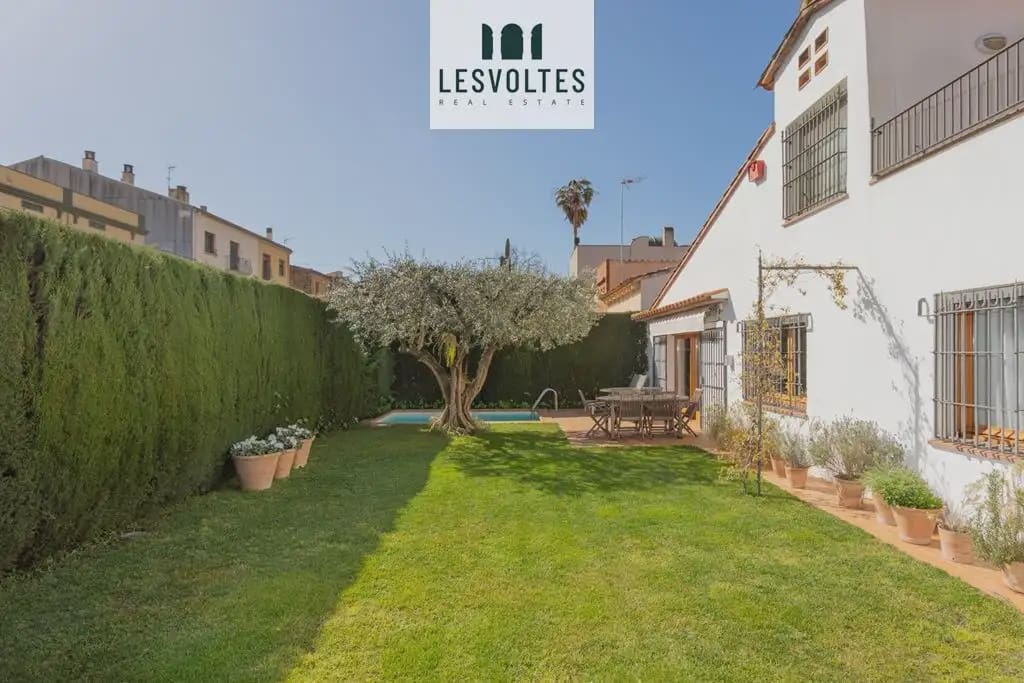 3 sypialnia Willa na sprzedaż w La Bisbal d'Emporda z basenem garażem - 740 000 € (Ref: 10081905)