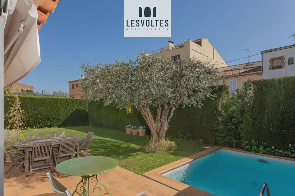 3 sypialnia Willa na sprzedaż w La Bisbal d'Emporda z basenem garażem - 740 000 € (Ref: 10081905)