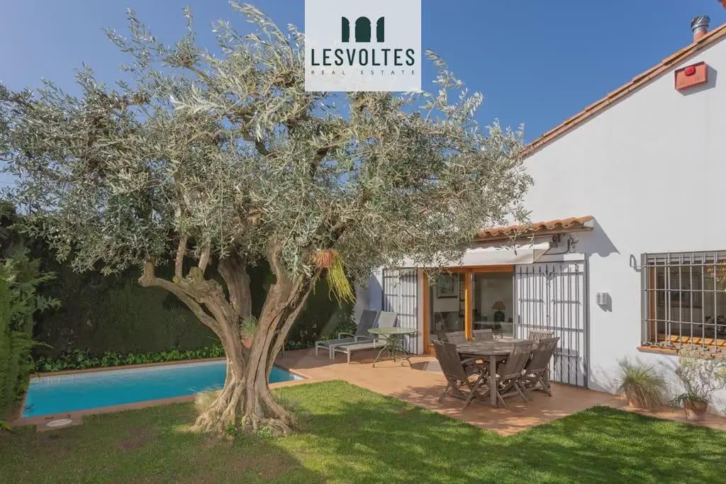 3 sypialnia Willa na sprzedaż w La Bisbal d'Emporda z basenem garażem - 740 000 € (Ref: 10081905)
