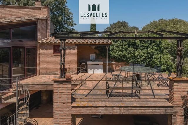 7 chambre Finca/Maison de Campagne à vendre à Sant Martí Vell avec garage - 3 800 000 € (Ref: 10081906)