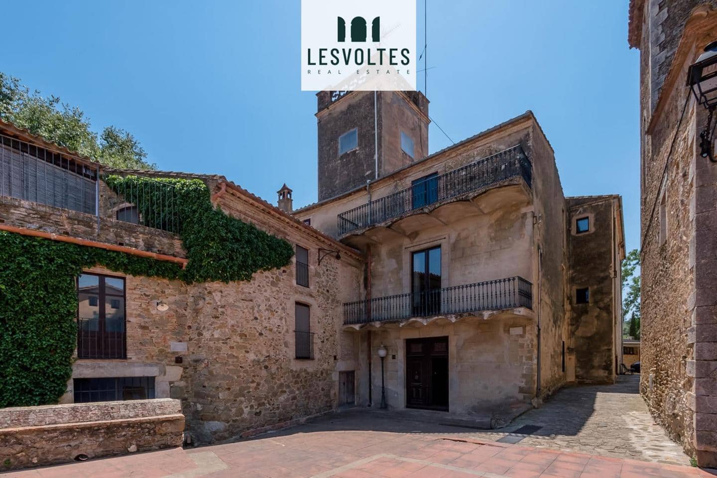 7 bedroom Villa for sale in Sant Marti Vell with garage - € 3,800,000 (Ref: 10081906)