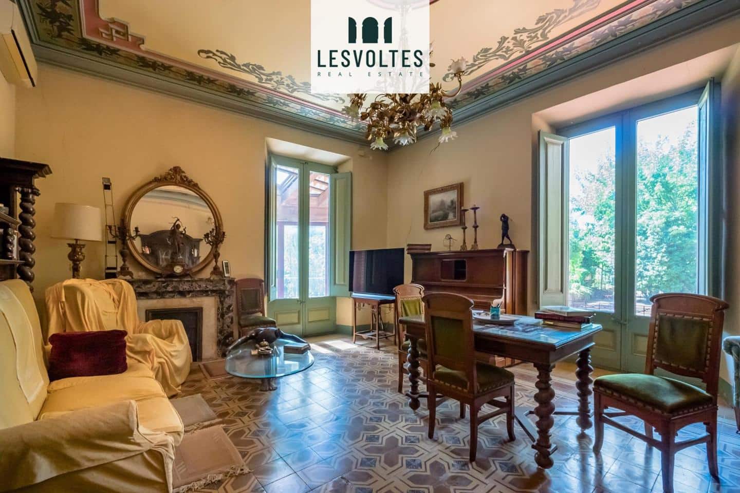 7 bedroom Villa for sale in Sant Marti Vell with garage - € 3,800,000 (Ref: 10081906)