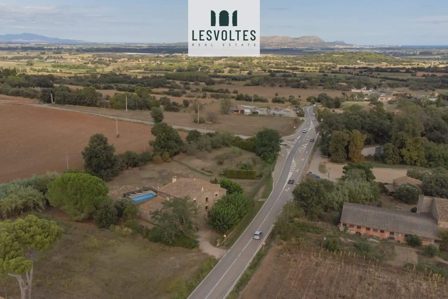 8 soveværelse Finca/Landehus til salg i Rupia med swimmingpool - € 1.275.000 (Ref: 10081908)