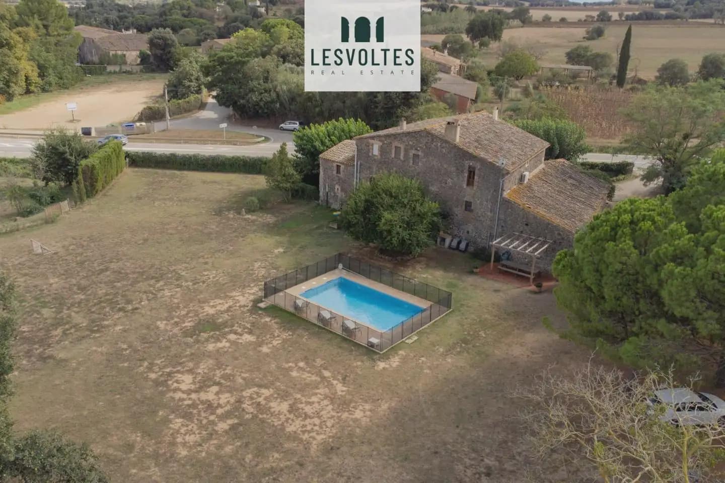 8 soveværelse Finca/Landehus til salg i Rupia med swimmingpool - € 1.275.000 (Ref: 10081908)