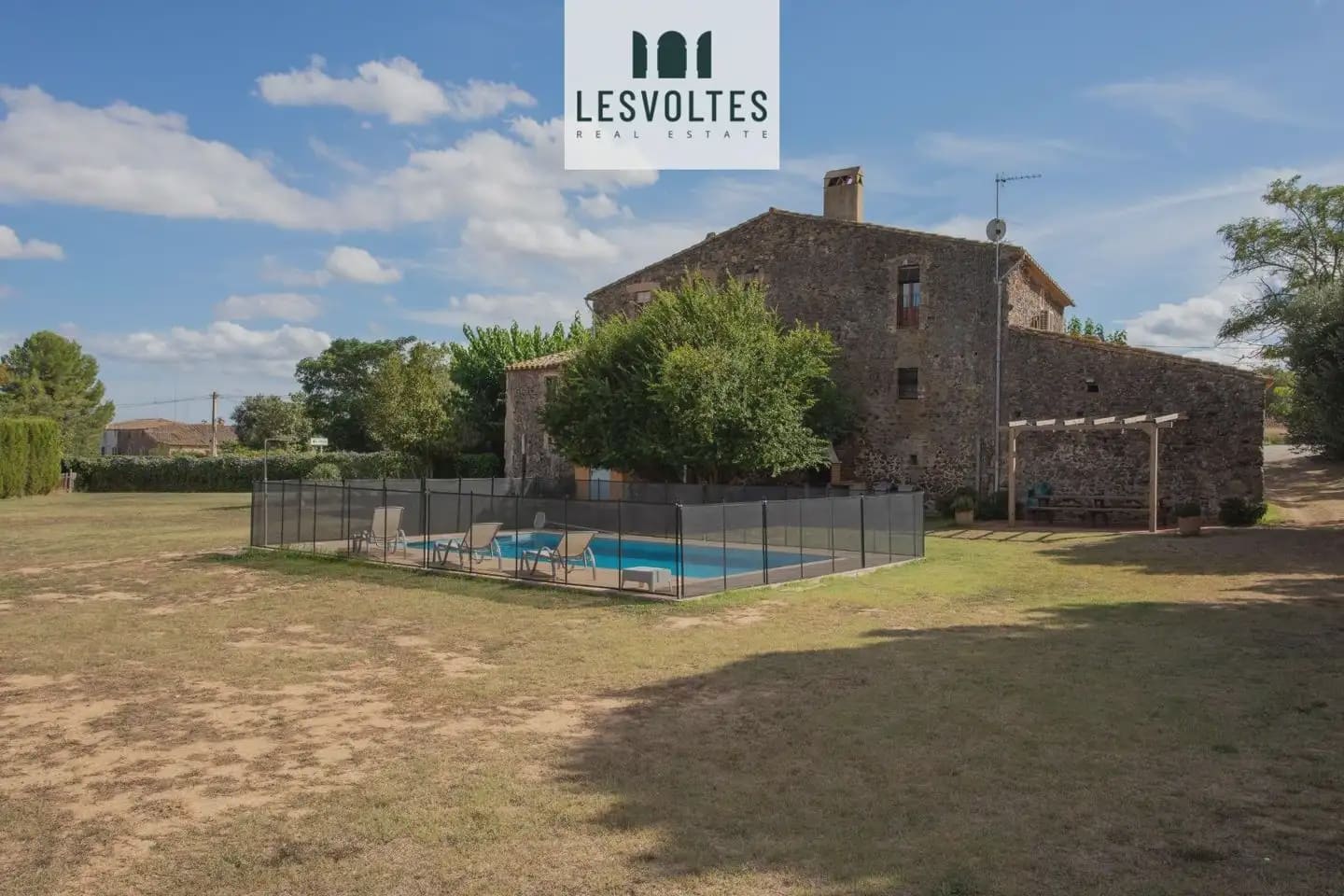 8 soveværelse Finca/Landehus til salg i Rupia med swimmingpool - € 1.275.000 (Ref: 10081908)