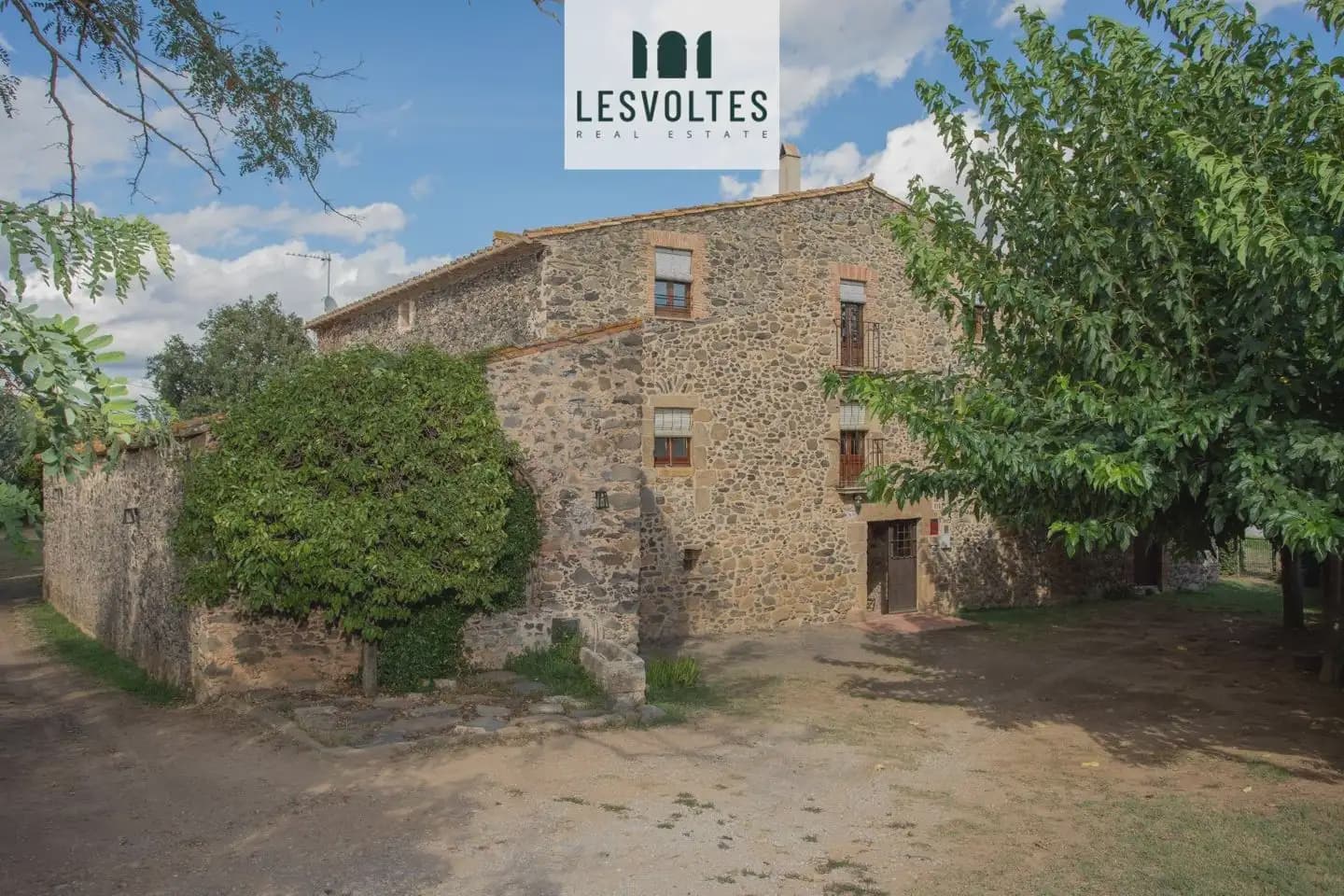 8 soveværelse Finca/Landehus til salg i Rupia med swimmingpool - € 1.275.000 (Ref: 10081908)